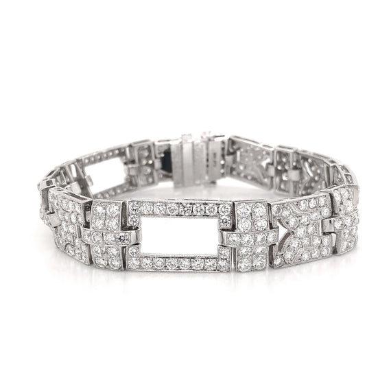 Contemporary Round Cut White Diamonds 12.32 Carat Platinum Chain Link Bracelet