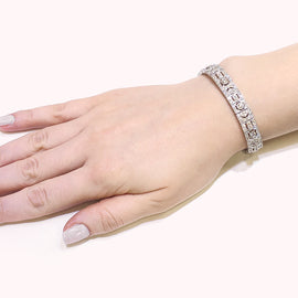 Retro Inspired Round Cut White Diamonds 10.21 Carat Link Platinum Bracelet