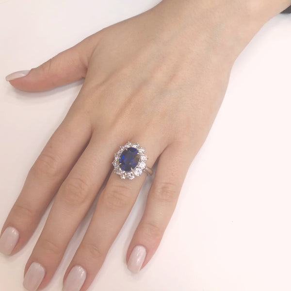 Ceylon Oval Cut Sapphire 7.10 Carat Diamonds Platinum Statement Ring